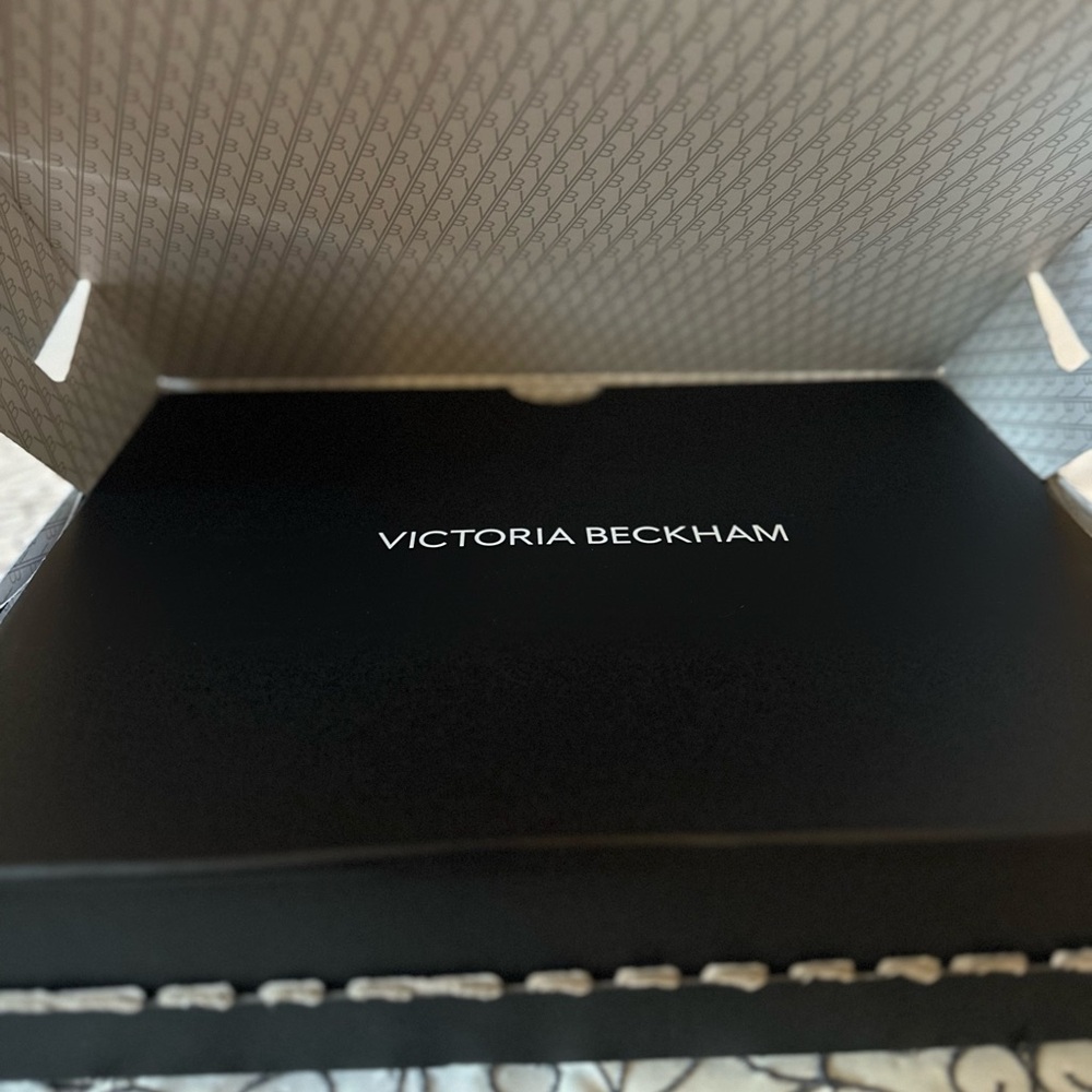 Victoria Beckham Elegant Black Croc-Embossed Chain Wallet Wristlet Clutch - Picture 5 of 16